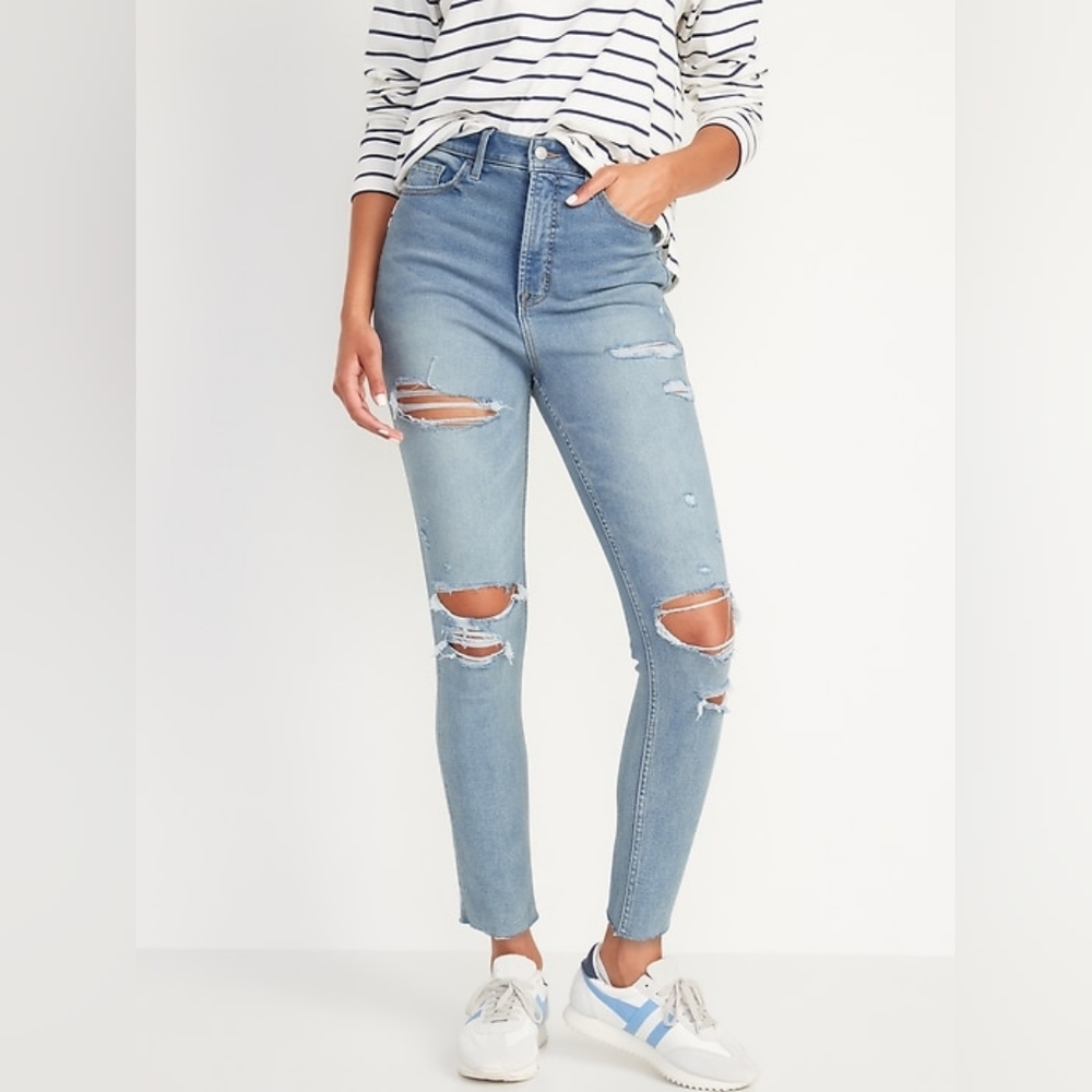 Distressed Skinny Jeans - 8